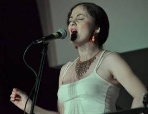 La gran vocalista tijuanense Laura Caro, participó en el homenaje a Chabela Vargas