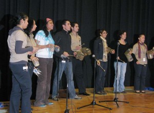 Orquesta Mitote Un grupo de jóvenes pertenecientes a la novedosa “Orquesta Mitote” ofrecieron un concierto en el espacio “El Agora” del Centro Cultural Tijuana.