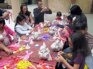 Talleres infantiles en el Centro Cultural Tijuana.