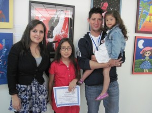 Frida Paola Bautista y familia