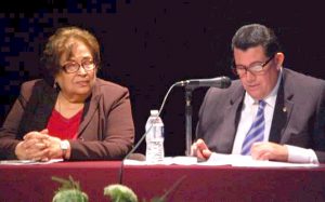 María Guadalupe Kirarte, Presidenta del Seminario de Cultura Mexicana Corresponsalía Tijuana y Jesus Flores, nuevo elemento.