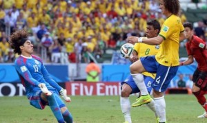 Una actuación inolvidable por el arquero azteca Guillermo Ochoa