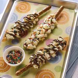 12137-Sweet-N-Salty-Popcorn-Pretzel-Sticks