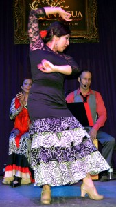 Lucia Aguilar-Bailaora y maestra de flamenco impartirá  curso en el CEART Tijuana