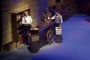 Escena de ¨Blue Monday¨que se desarrolla en el  café