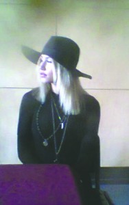 Taylor May, excelente bailarina y asistente de Bobby  Newberry