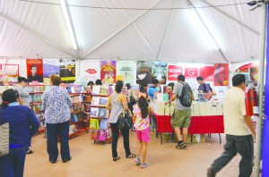 Un aspecto de la Feria la Feria del Libro de Tijuana  (80)